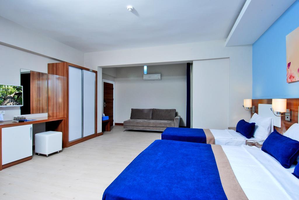 Kleopatra Ramira Отель 4*